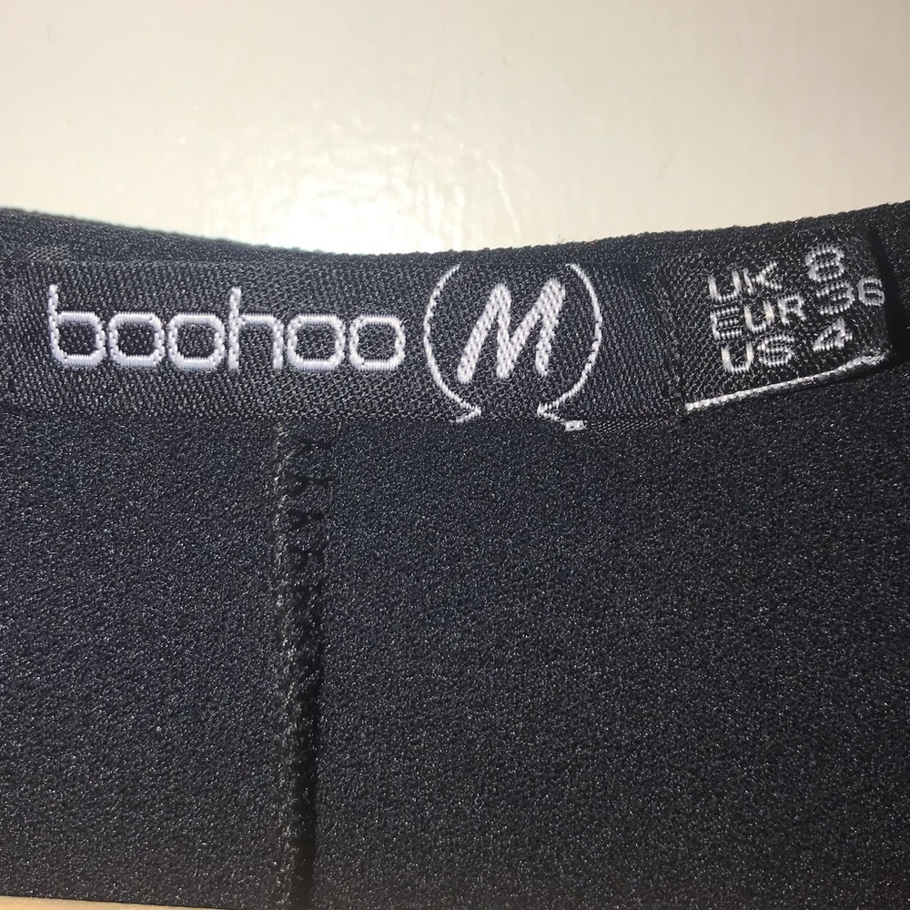 Boohoo Dress with Embroidered Flowers Black - Picture 4 of 5